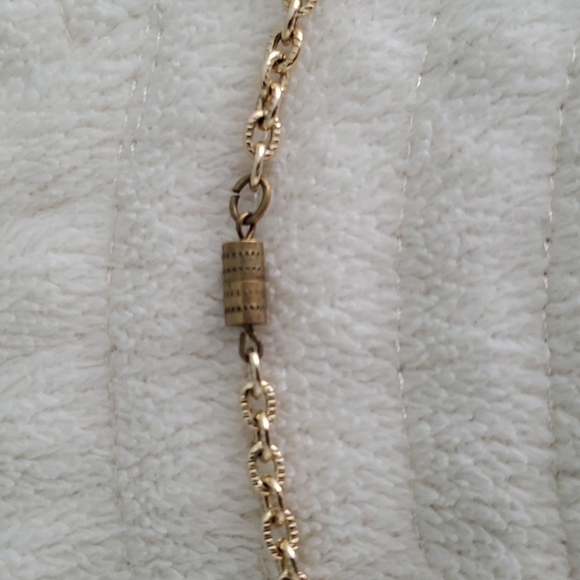 3/10 Statement Necklace - Picture 4 of 8